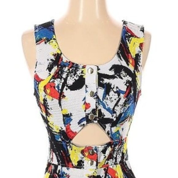 Marilyn Monro Sleeveless Sheath Dress - Picture 2 of 15